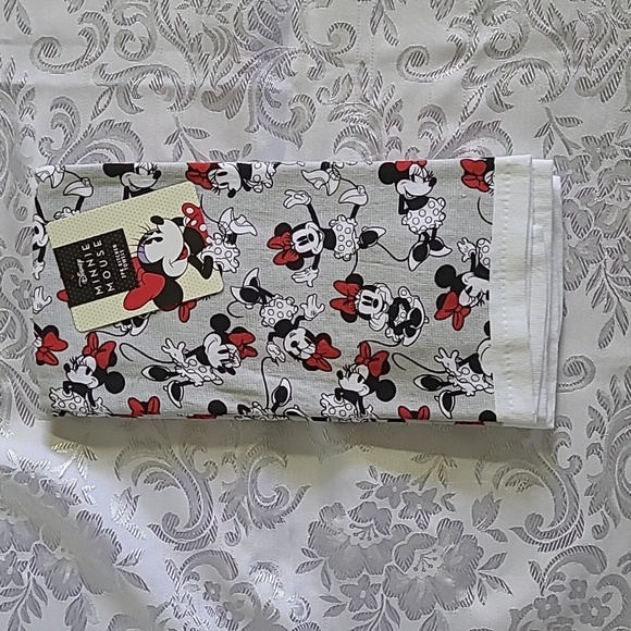 Disney Other - Minnie Mouse 'Strike A Pose' Disney 2-pack Kitchen Towels - NWT
